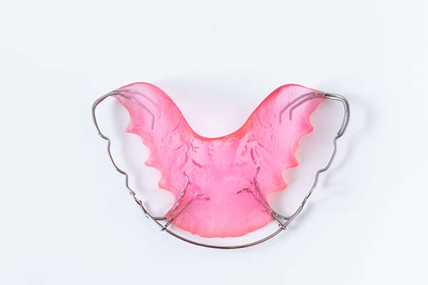 Commonly Asked Questions For Orthodontists About Retainers